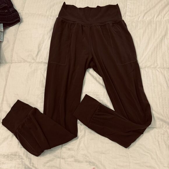 Athleta Cruise Jogger in Powervita – Size S – in “Fir”- excellent condition - Picture 7 of 9